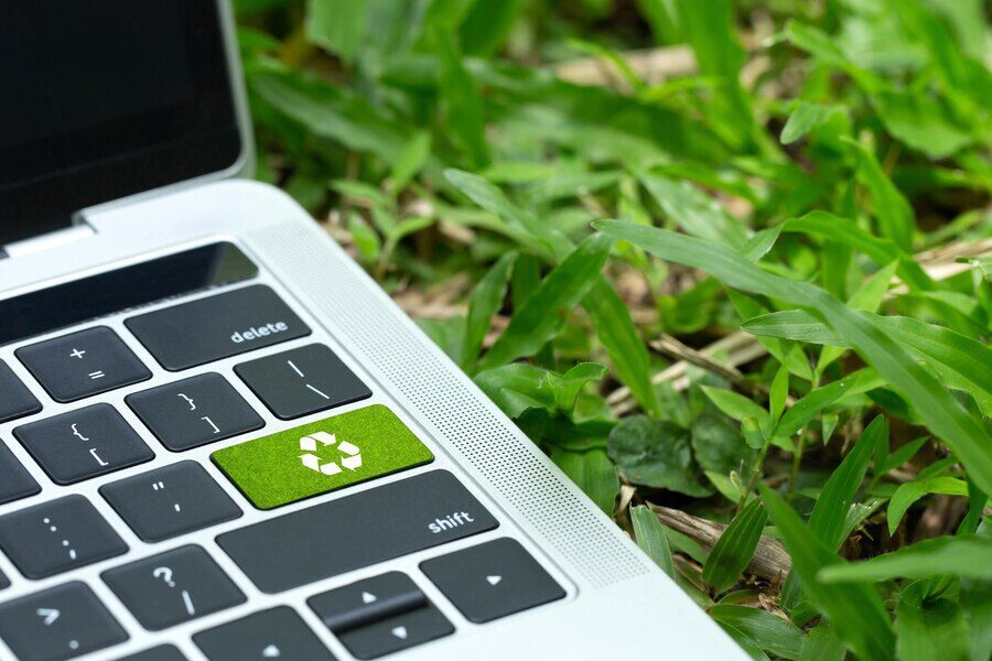 Environmental Impact of Renting vs. Buying Laptops