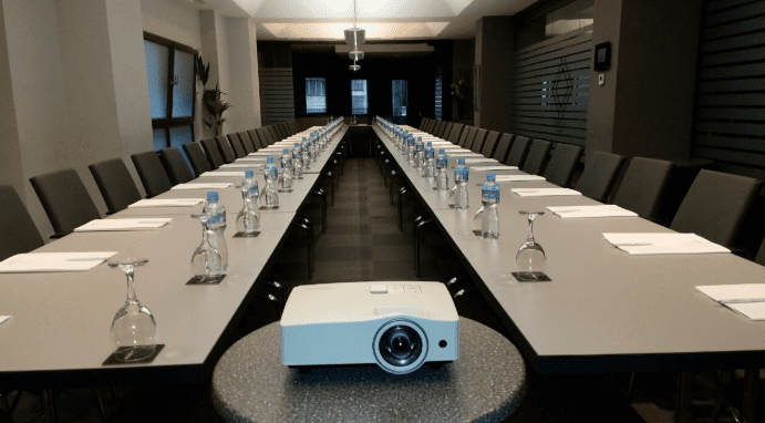 Why Use Projector Rentals For Corporate Meetings in 2025